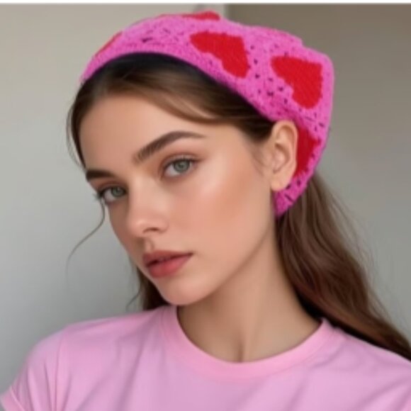 Crochet Valentine's Hearts Head Scarf - Picture 3 of 5